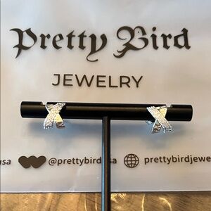 Pretty Bird Silver X-Design Earrings